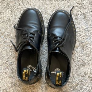Dr. Martens - Oxford style